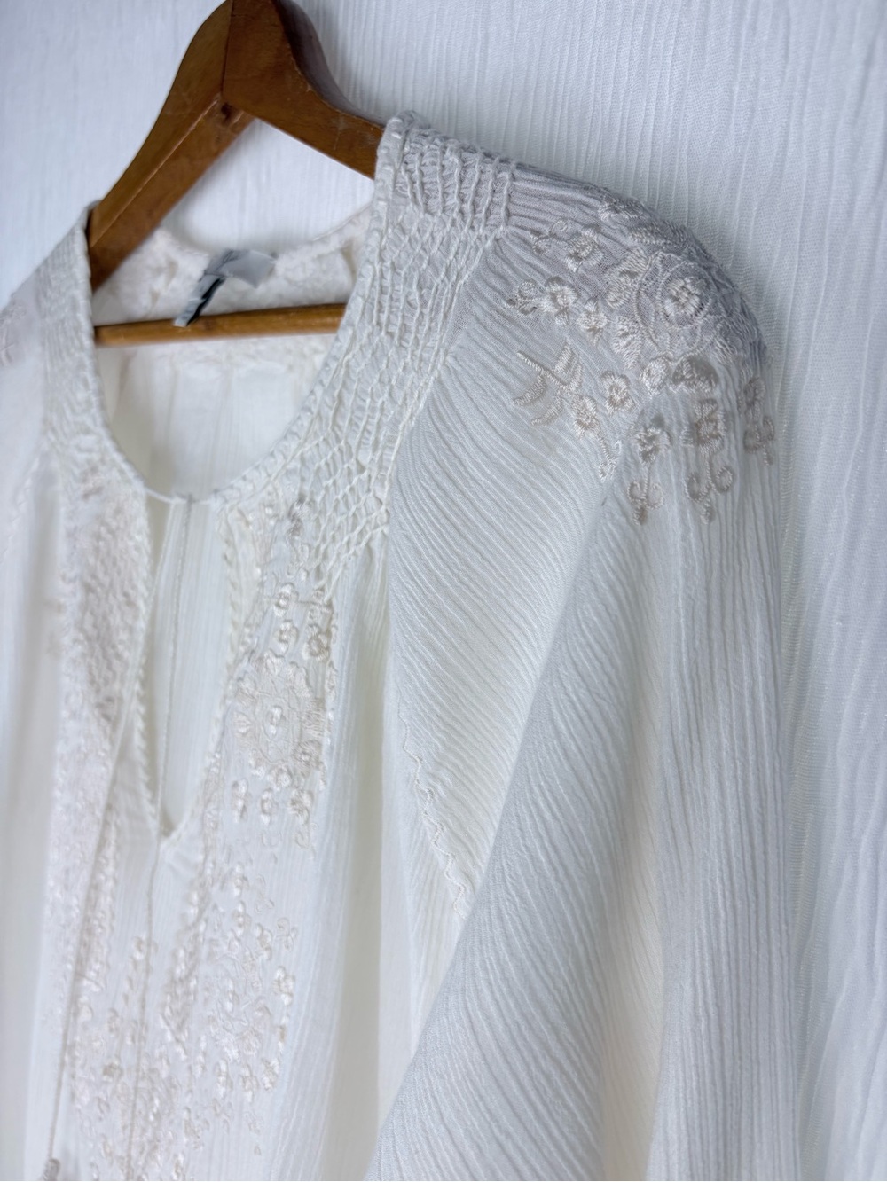 Joie Embroidered Cotton Blouse, Women’s size M/L - Picture 3 of 9